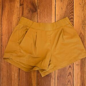 Structured Brooklyn short - Athleta size 10